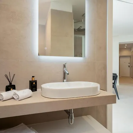 Sono Old Town View & Elevator Appartement Split