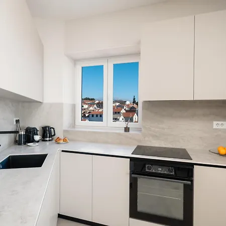 Sono Old Town View & Elevator *