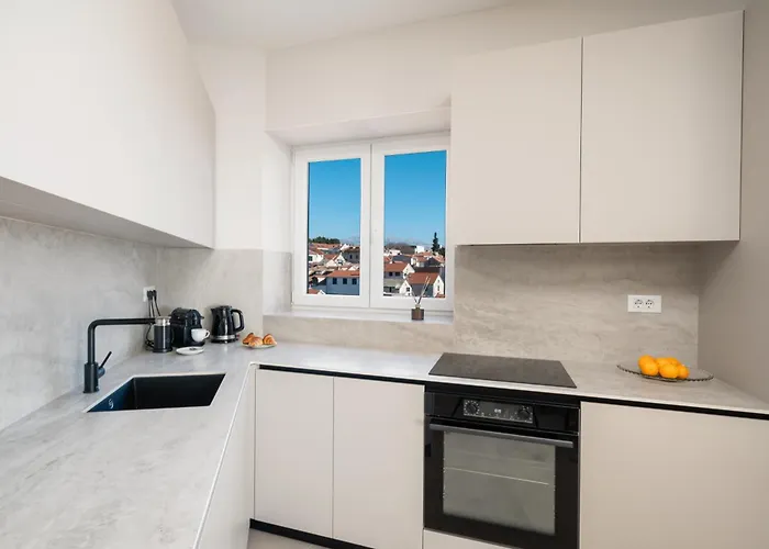 Sono Old Town View & Elevator *